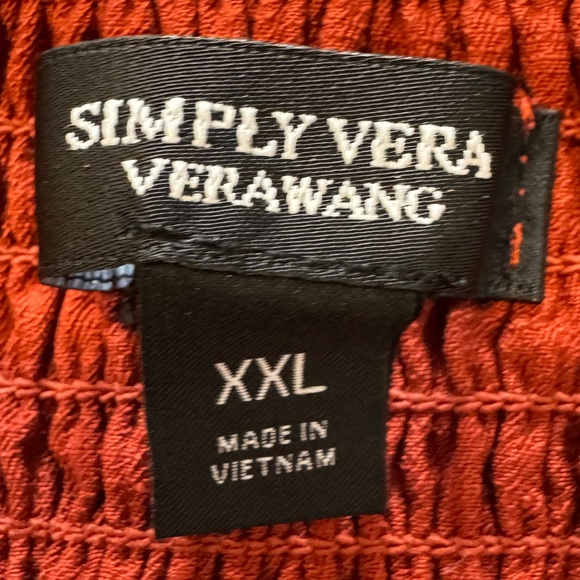 Twist-Front Tank - Picture 7 of 8